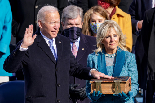 BREAKING: President Joe Biden and Vice President Kamala Harris sworn inJoe Biden was just sworn in a