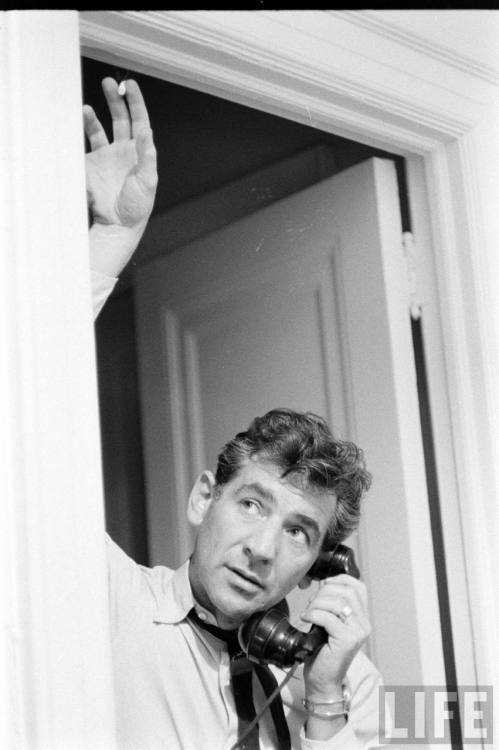 electronicsquid: Leonard Bernstein (Alfred Eisenstaedt. 1956)