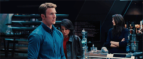 khaleesi-of-hell:  Whedon trying to make the Natasha/Bruce relationship happen like 