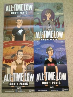 dean-ilostmyshoe:  DEAN-ILOSTMYSHOE’S 500 FOLLOWER GIVEAWAY!!!!!! Items Include: 5 All Time Low Posters Don’t Panic CD by All Time Low 3 All Time Low shirts  All Time Low Baltimore Crewneck  Glamour Kills “Keep Breathing Keep Loving” Crewneck