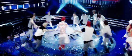 jongdality:  dis-possessed-deactivated201309: EXO’s 5th win | Music Bank, 130823  RING AROUND THE ROSEY. POCKETS FULL OF POSEY. ASHES, ASHES, WE WON A FUCKIN’ GAIN 