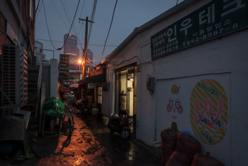 archatlas:  Mullae District Nights   Walking through the nights in Mullae district in Seoul, South Korea, Berlin-based photographer Christopher Domakis captured these haunting images of this well known as an urban art district. In between the many metal