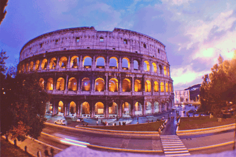 sepassidaroma:Come ti giffano il Colosseo (via @giphy)