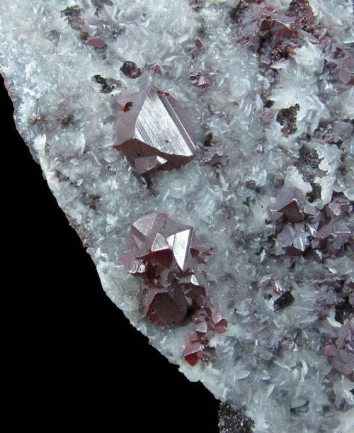 Cinnabar on Quartz Sulphide ores are most often dull and grey, so the bright red colours of this tox