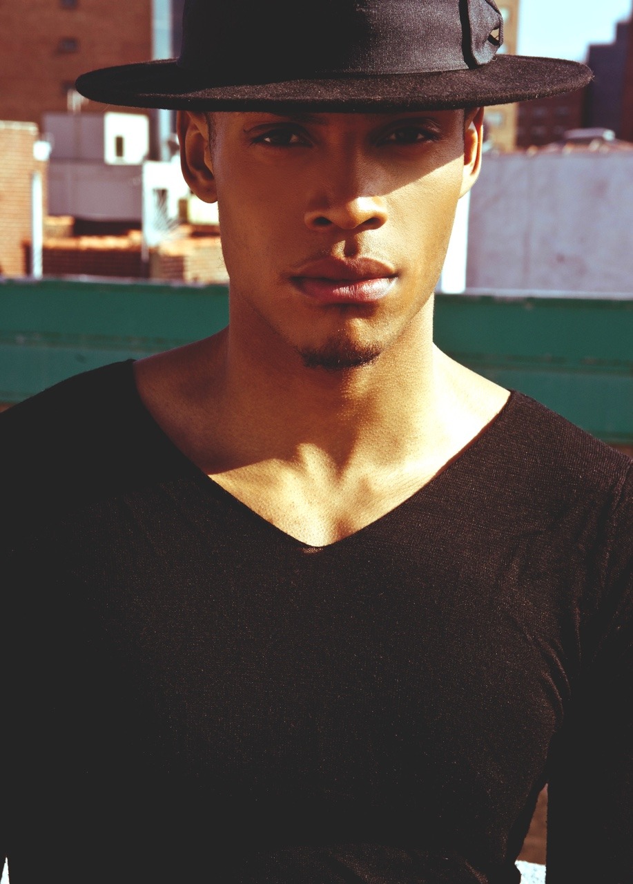 jadoreisador:  BlackOWT   IG: isaiahxpaul.  Model: Isaiah Paul