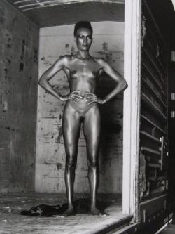 ditirolez: Grace Jones