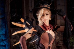 enticingtraps:  I try to not post any IRL stuff, but this one really takes the cake!  Trap!mercy is basically our new overlord, all others may step downCosplayer: knitemaya