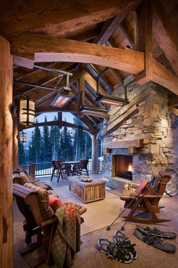 loghomelove:  Outdoor living space 