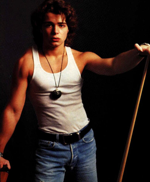 Can we take a moment..to witness the fitness of Joey Lawrence 