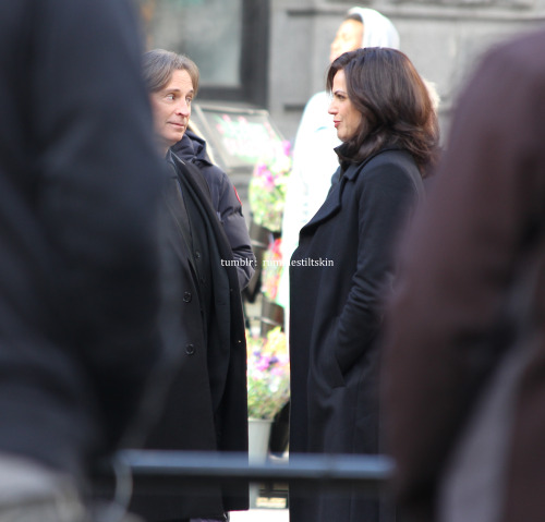 rumplestiltskin:Robert Carlyle &amp; Lana Parrilla to film OUAT on 3/28/2016 [these two were the