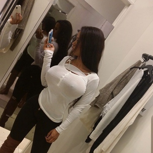 giantboobster:  Photo http://naturalwildgirls.com/silicontits/2014/12/31/photo-1679/
