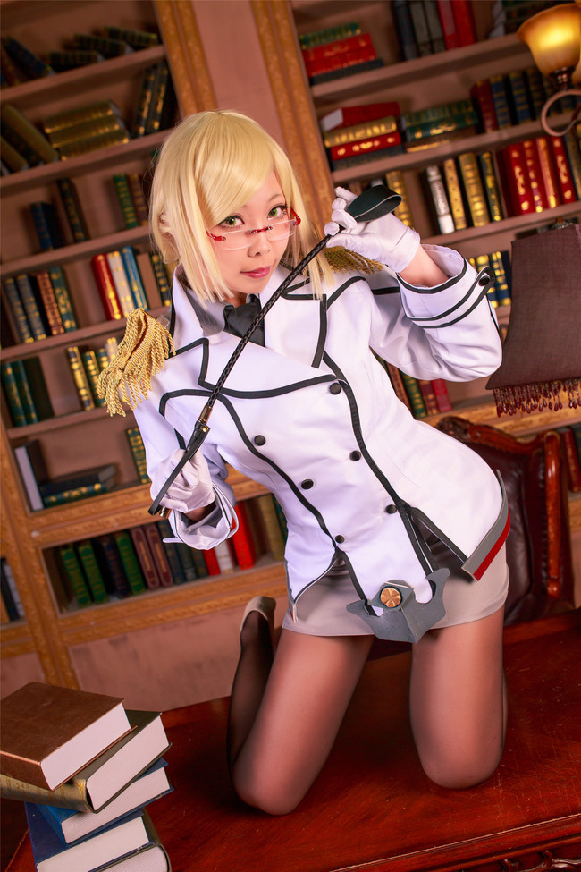 cosplay-is-right:  40, 000 followers, my Current Crush Katori, from Kancolle.  Thanks
