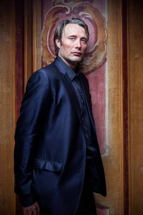 purplesocrates:MADS IN BLUE!!!!!!!!