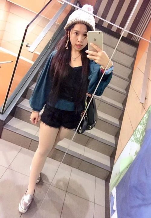 zhuyanhui: 兄弟投稿的前女友，浙江大学大四的骚逼，有人认识吗？ 分享你的女友，老婆。让更多的人见识她的骚样！报复你讨厌的闺蜜，室友，身边人！让她们的淫贱展现在世人面前！投稿加q:278606