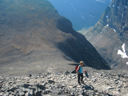 On top of the world (or on top of Sweden at least) The hike from kebnekaise mountain lodge (and