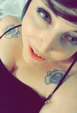 tattooedlady1989:Surprise!  Wanna lick this? ❤️