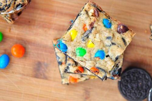 foodluxury:  Love Food? This blog is for you. 