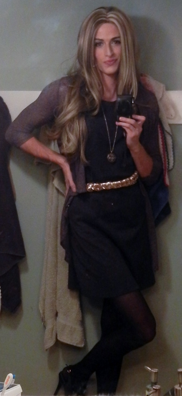 bb-beatrix-badcock:  Perfect fashion.   Beautiful girl.