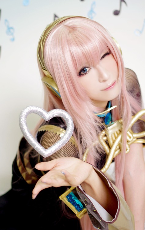 Megurine Luka - Akatsuki Tsukasa