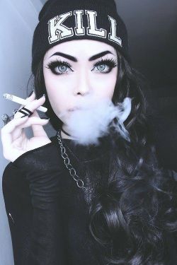 Smoking 💨 Sissy 🎀 BBC ♠️ Slut 💋 Bottom