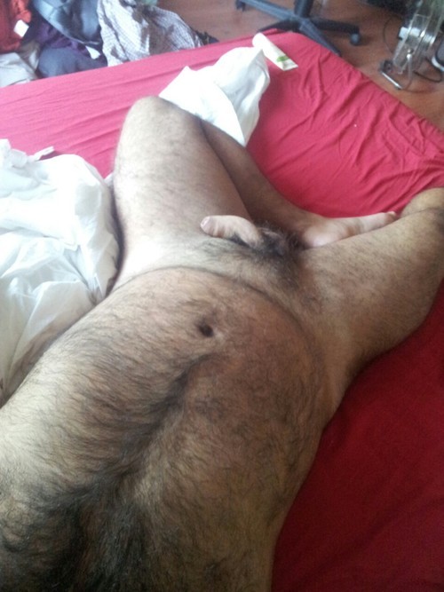 suckpig4marriedcock:Like to blow him