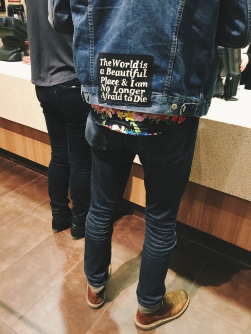 twerkforcats:   shout out to the denim jacket on the guy in front of me at the movies 