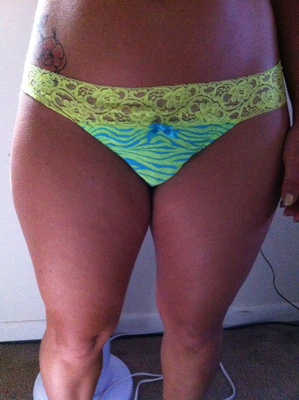 thenaughtywife:  I love when my skin has this bronze glow &amp; it’ll be no