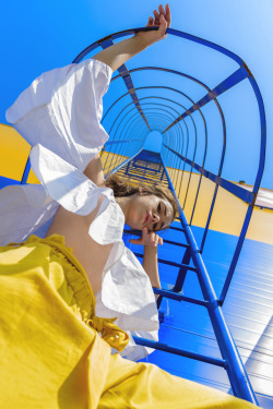Beautifulklicks:  Yellow And Blue  Anna Degtyareva  