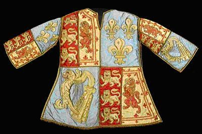 Heraldry tabard worn by the Blanc Coursier John Anstis, 1300s