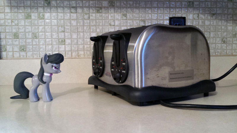 pixelkitties:  The new Funko Octavia toy makes bedroom eyes at anyone and anything.