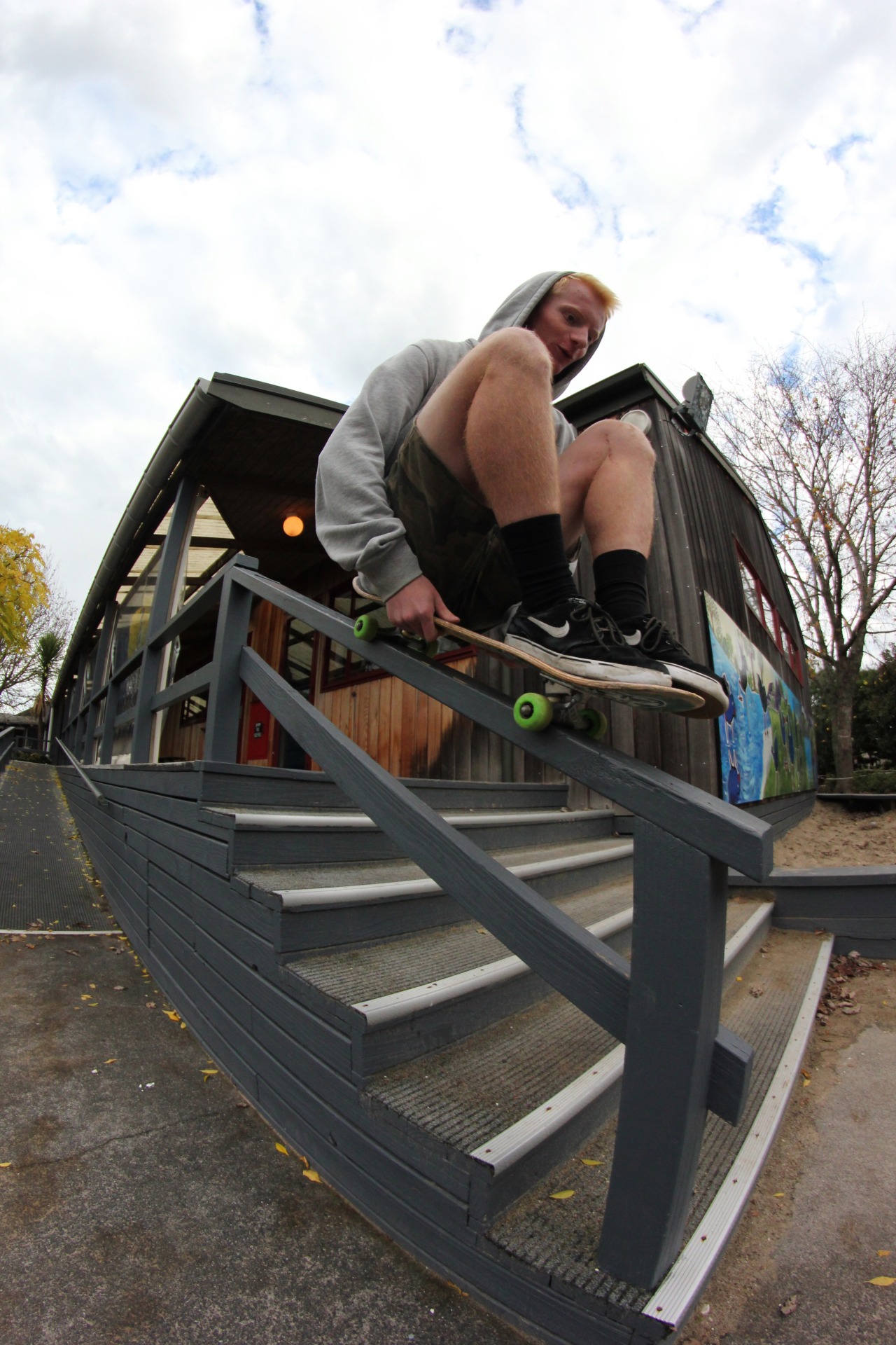 sam-waring:  Bum Grind 
