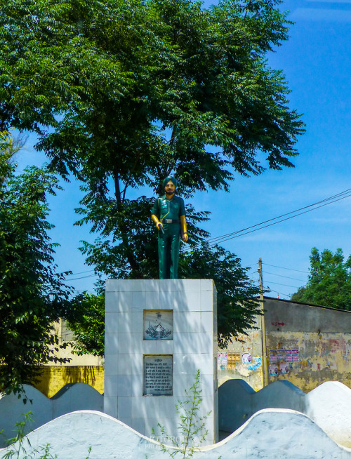 Memorial to Rachhpal Singh Grewal of Rajput Regiment on NH-5 near Jagraon, Punjab, India.