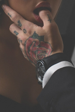 ilove-piercings-and-tattoos:  http://ilove-piercings-and-tattoos.tumblr.com/