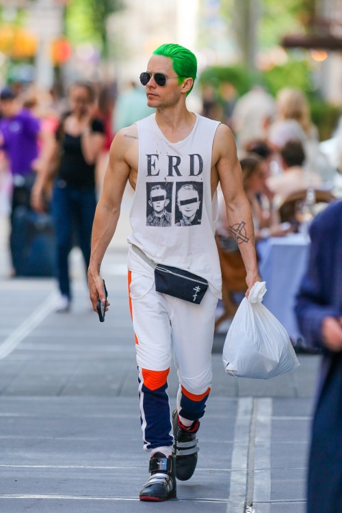 jaredletovault: Jared Leto running errands in New York City (May 19, 2015) [x]