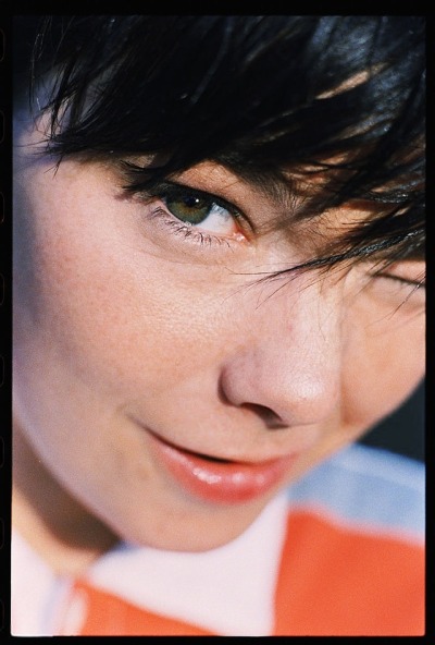 bjorkfr:
“Björk par Miranda Penn Turin (1997)
mise à jour grand format
”