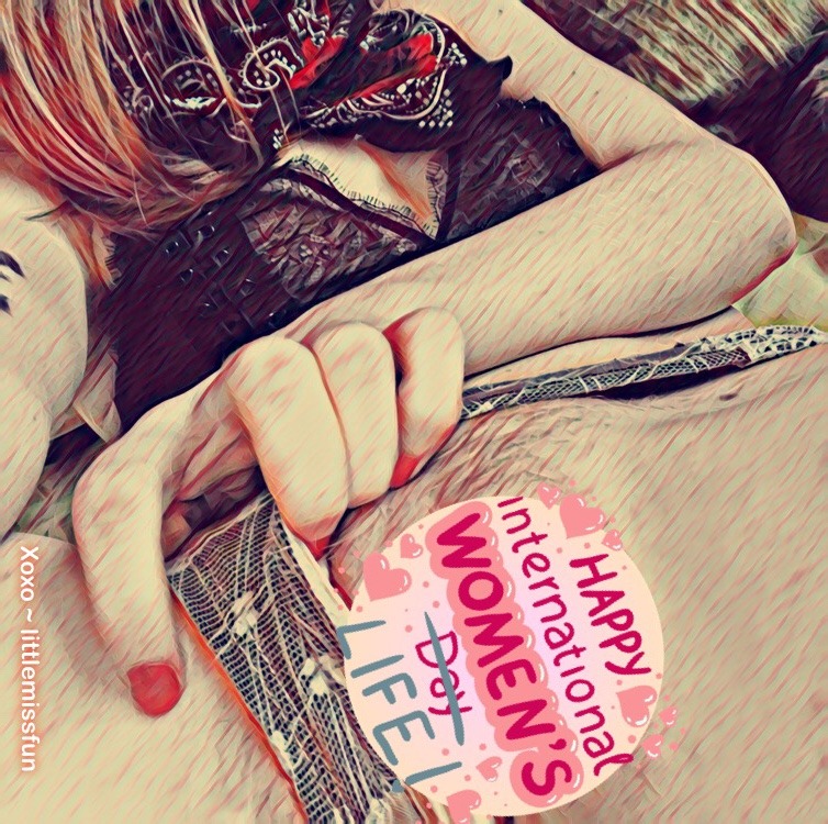 misslittlefun:  ~interested in my dirty little private Snapchat? Dm ya babygirl ;)