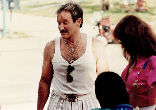 finch:Robin Williams on the set of “The Birdcage” in 1995 in Miami Beach, Florida.
