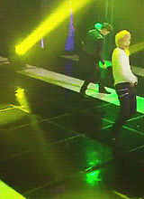 joonibun:  brosbeforeseunghos:  Lee Joon’s tummy and shoulder appreciation (다시