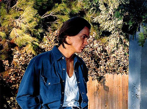 RIVER PHOENIX As JAMES WRIGHT And SAMANTHA MATHIS As MIRANDA PRESLEY In The Thing Called Love (1993)
