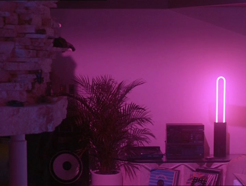 miamivicefashion: from the episode ‘lend me an ear’