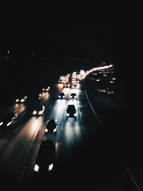 lights-in-budapest: I can’t just sit there and pretend like I don’t notice you.