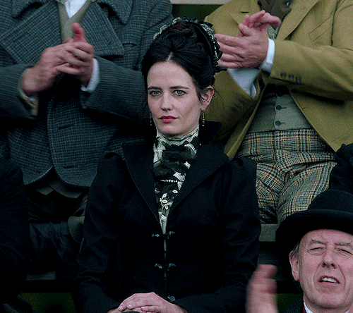 Eva Green As Vanessa Ives In Penny Dreadful 01/??