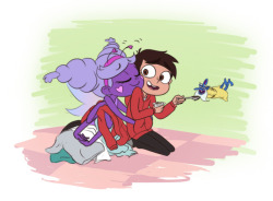 kotilokiki: “How long will it take this time?” Day 2 of Starcoweek3: Mewberty Part 2 Mewberty came back and this time in the olfactory department. Star secretly snatches Marco’s worn clothes and sniffs at them. It’s a little creepy. 