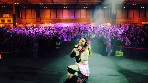 [LIVE REPORT] LADYBEARD covers your faves and knocks out his haters at Japan Weekend Madrid! This pa