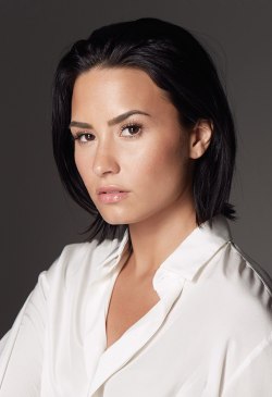 lovatoweb:    Demi Lovato for Devonne by Demi [HQ]  