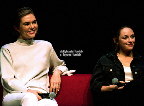 dailyhizzie: JENNY BOYD &amp; DANIELLE ROSE RUSSELL Comic Con Liverpool, May 22nd (2022) credit 