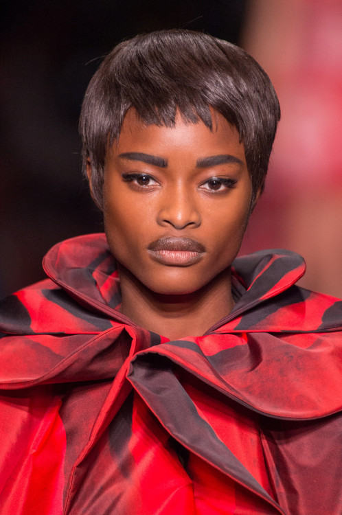 unes23:Mayowa Nicholas at Moschino SS18