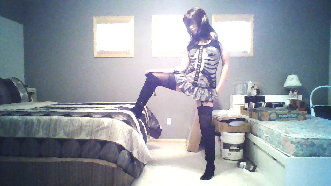 solfall:  Selfies and showing off some new boots!