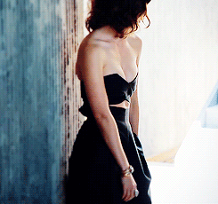 lizzymindy:  Lizzy Caplan for Untitled Magazine  
