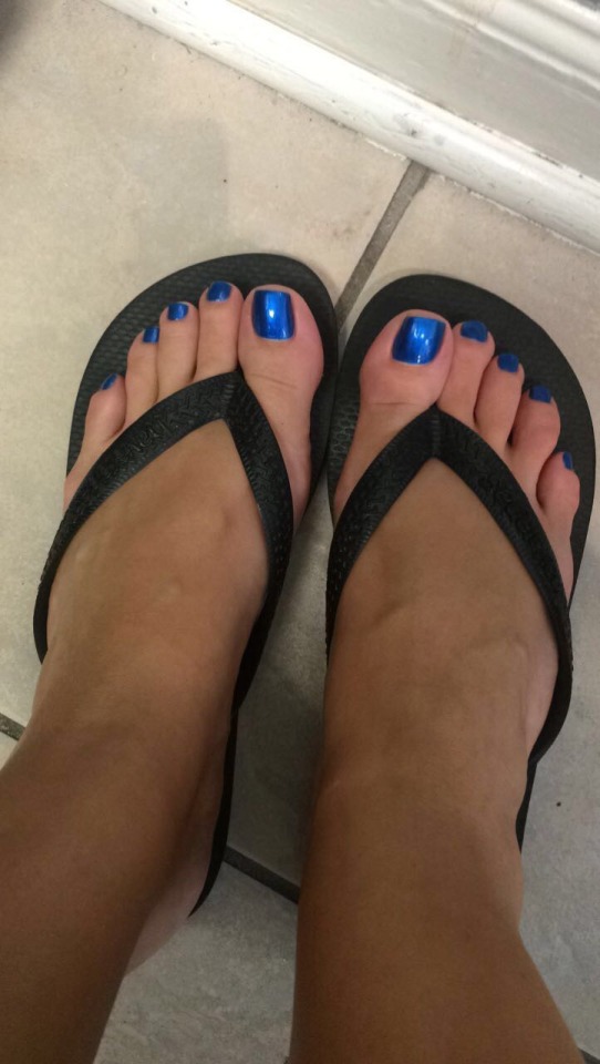 Please Show These Beautiful Feet Some Love!
